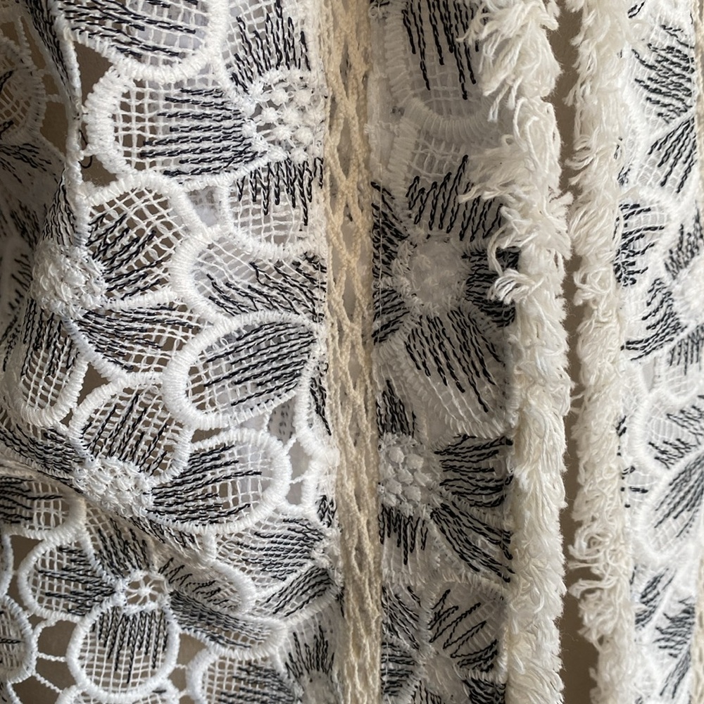 Adore White Floral Lace Women's Blazer - Picture 7 of 10